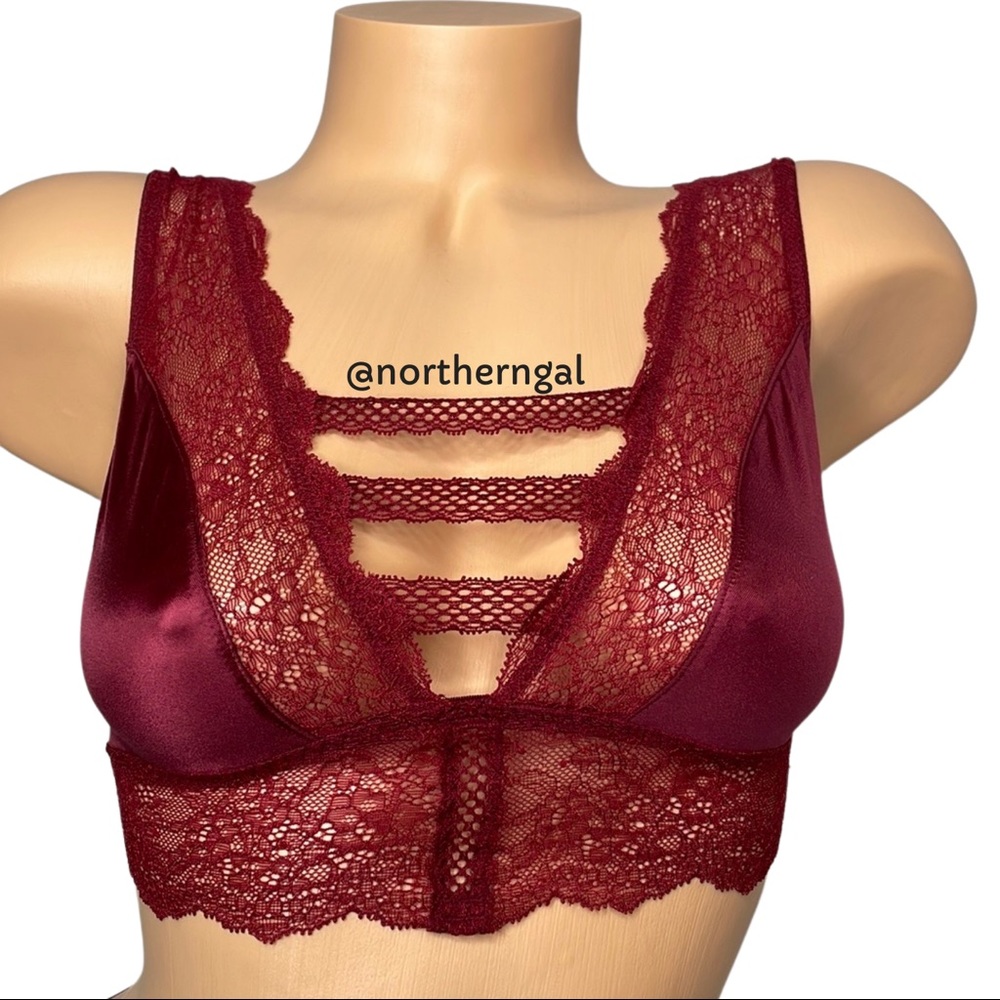 Victoria's Secret Chantilly Lace Plunge Bralette